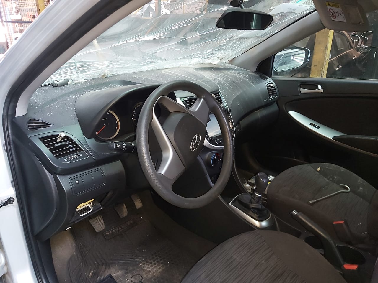  Hyundai ACCENT 2016    EN DESARME